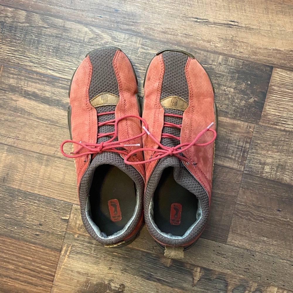 TEVA red walking shoes size 9.5